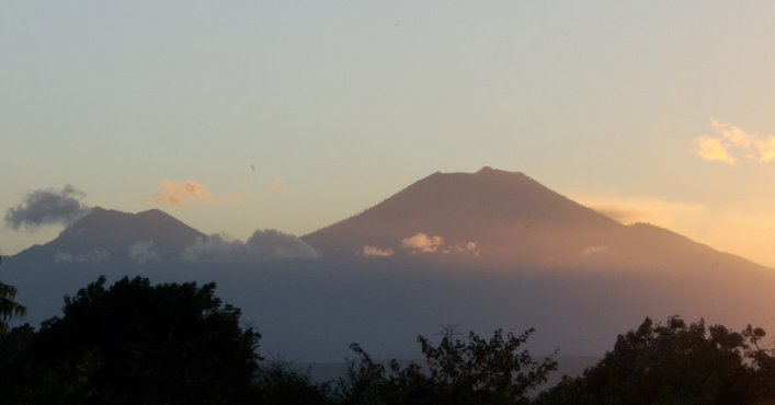 volcanoes in java from pemuteran